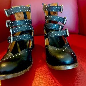 Freebird by Steve Felicity size 7